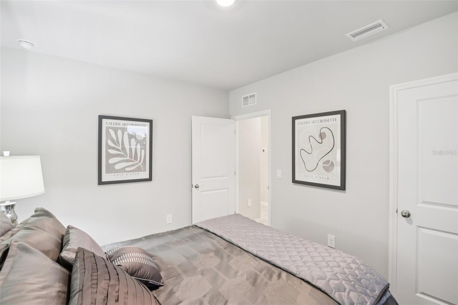 CORAL LAKES - CORAL CREEK - Residential