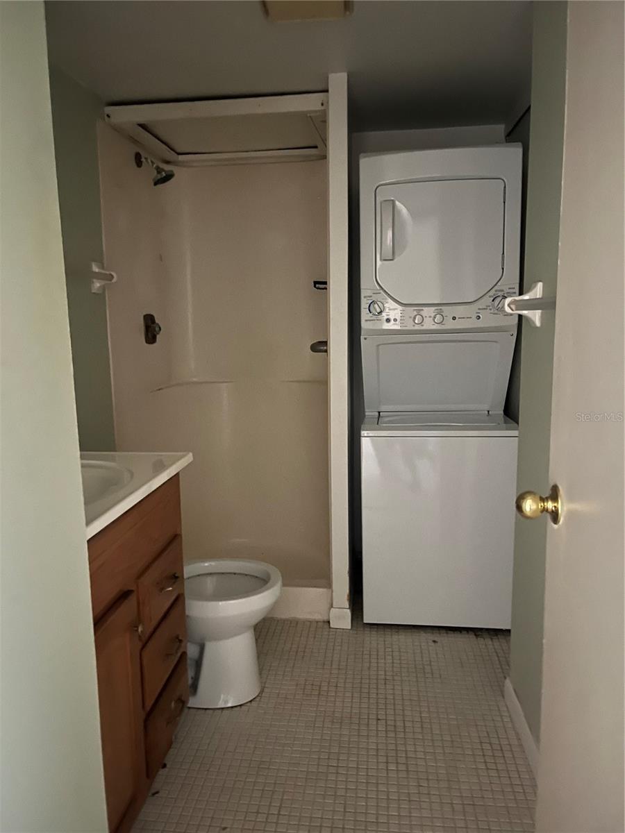 BAYWOOD NORTHWEST CONDO - Residential Lease