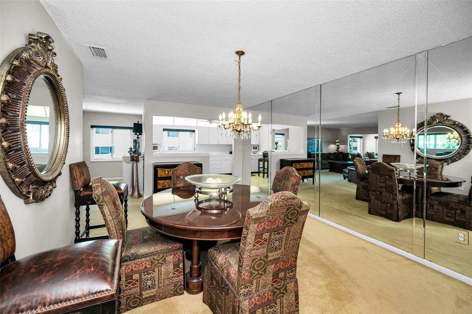HARBOUR CLUB CONDO NO 3 - Residential
