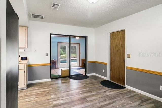 RIDGE MANOR KNOLLWOOD - Residential