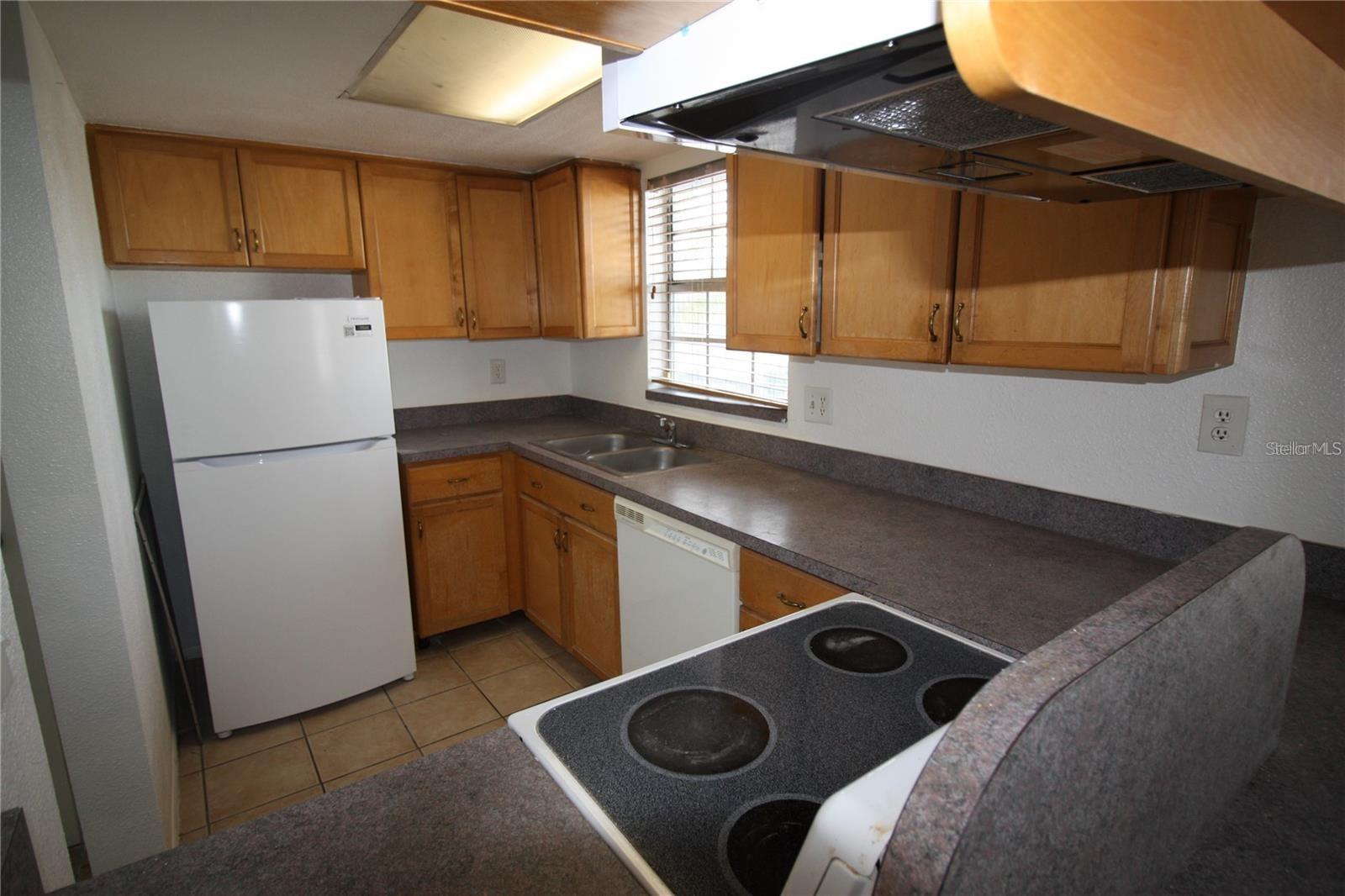 GOLFSIDE VILLAS CONDO - Residential