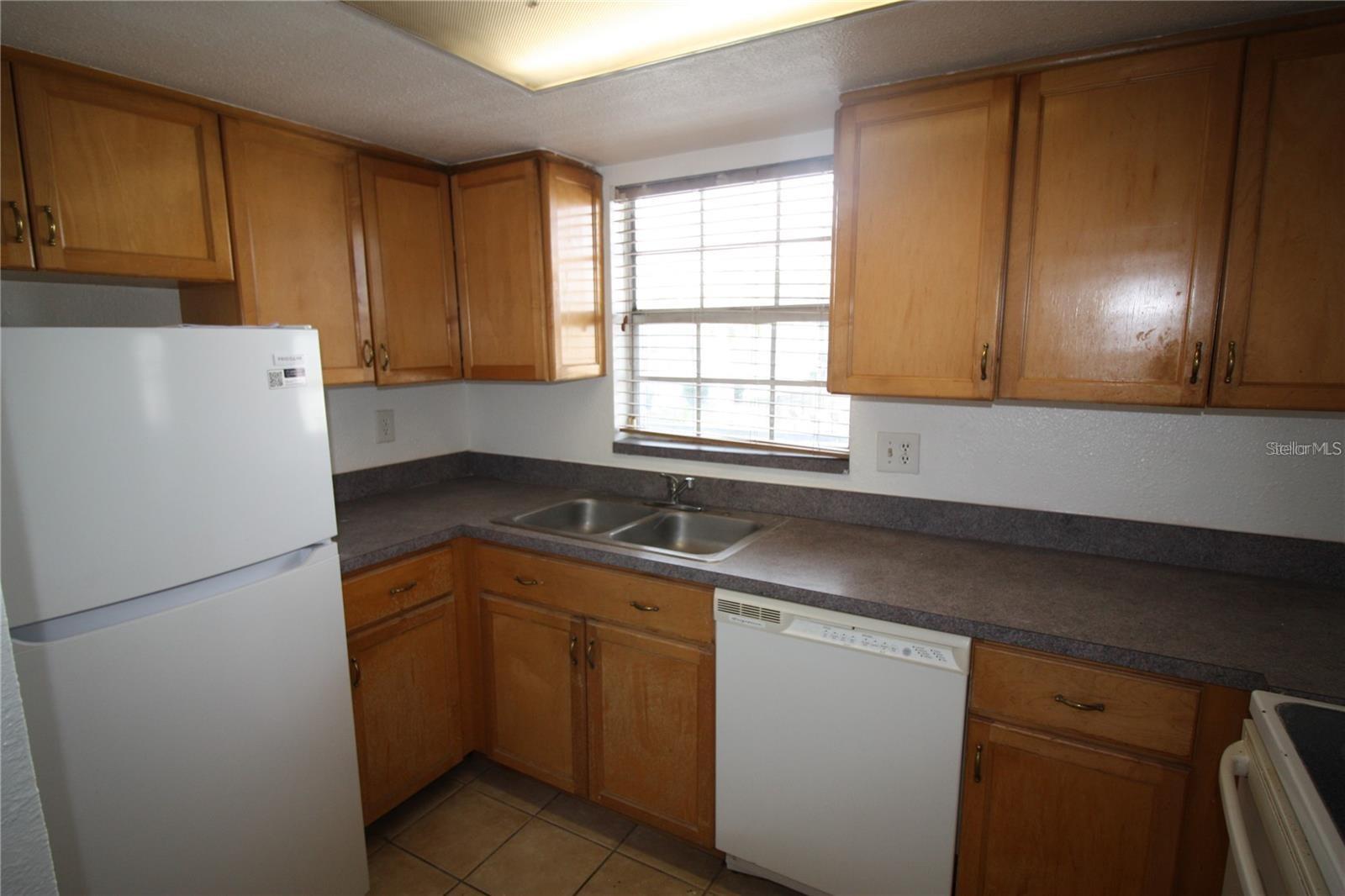 GOLFSIDE VILLAS CONDO - Residential