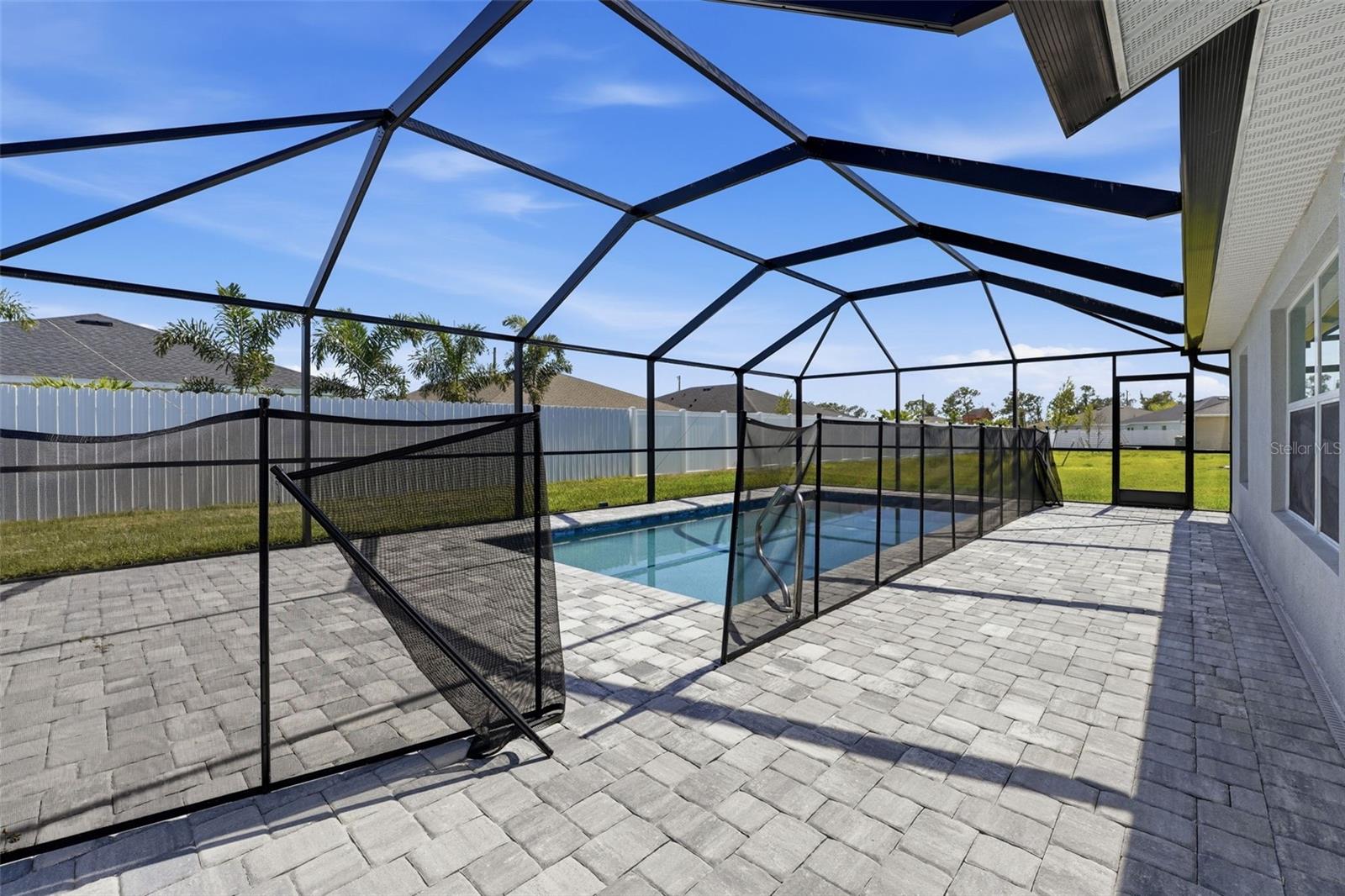 ROTONDA LAKES - Residential