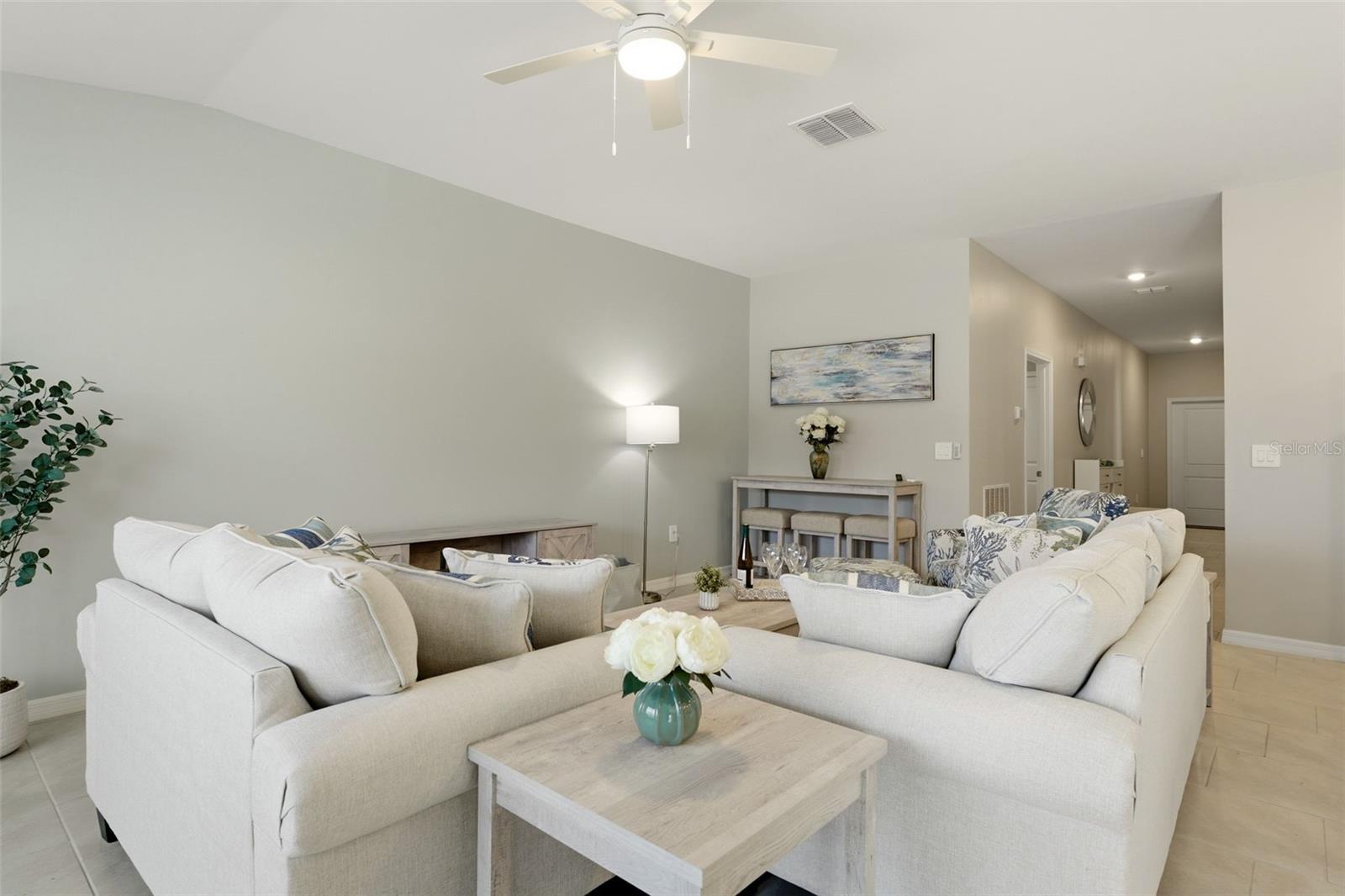 ROTONDA LAKES - Residential