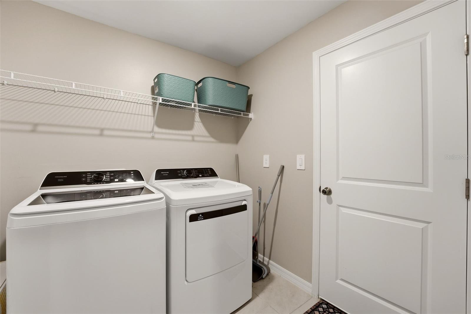 ROTONDA LAKES - Residential