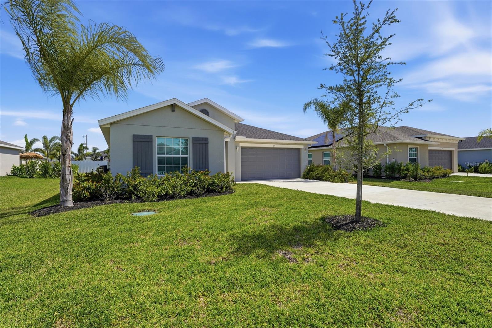 ROTONDA LAKES - Residential