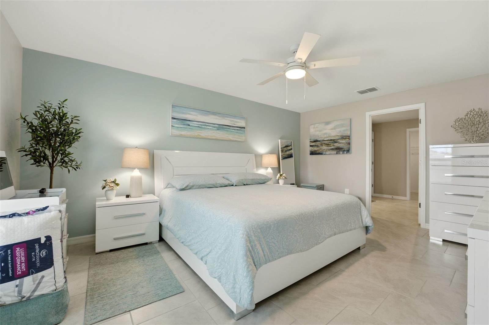 ROTONDA LAKES - Residential