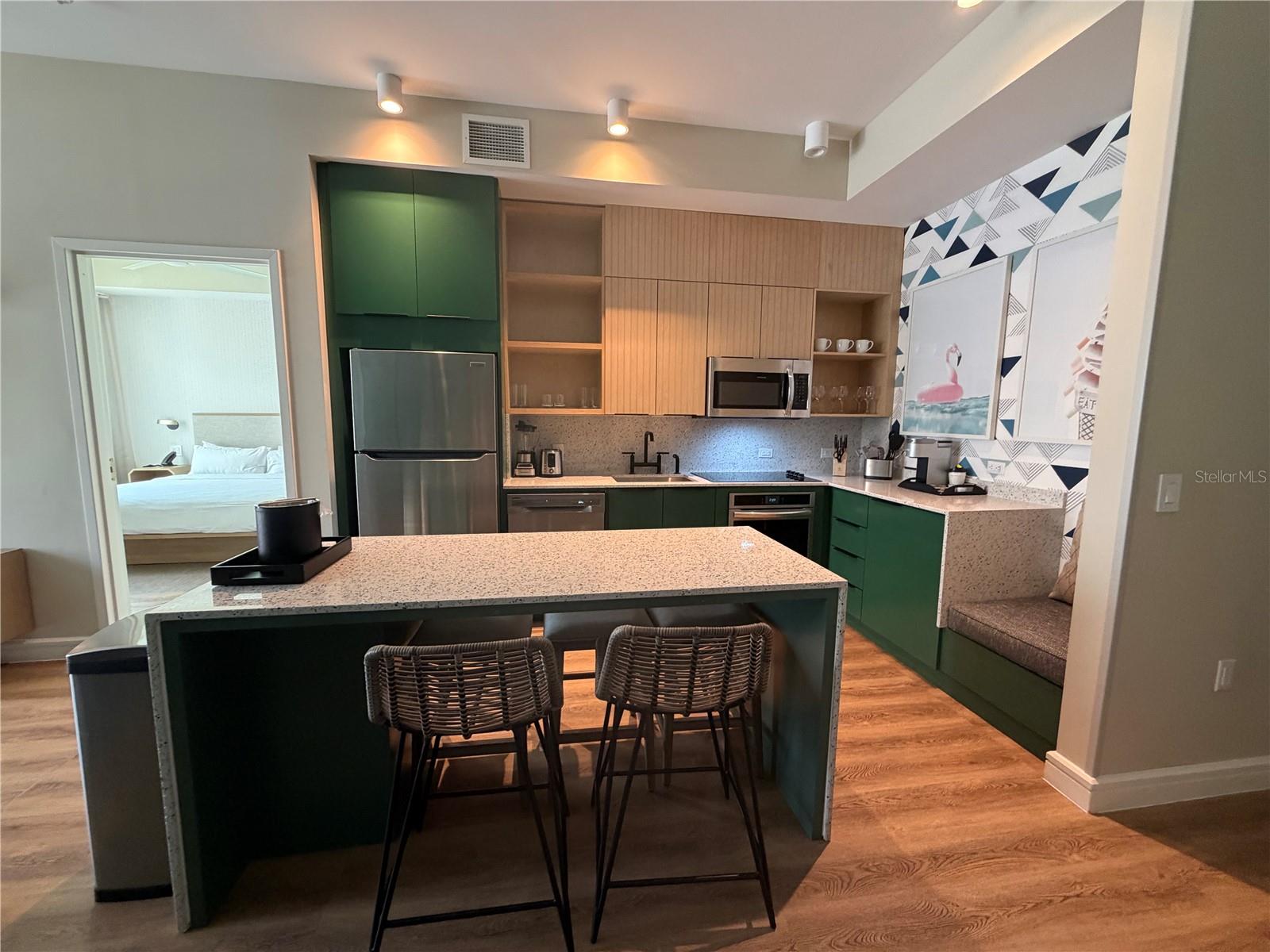 SUNSET WALK HOTEL CONDO PH 1 - Residential