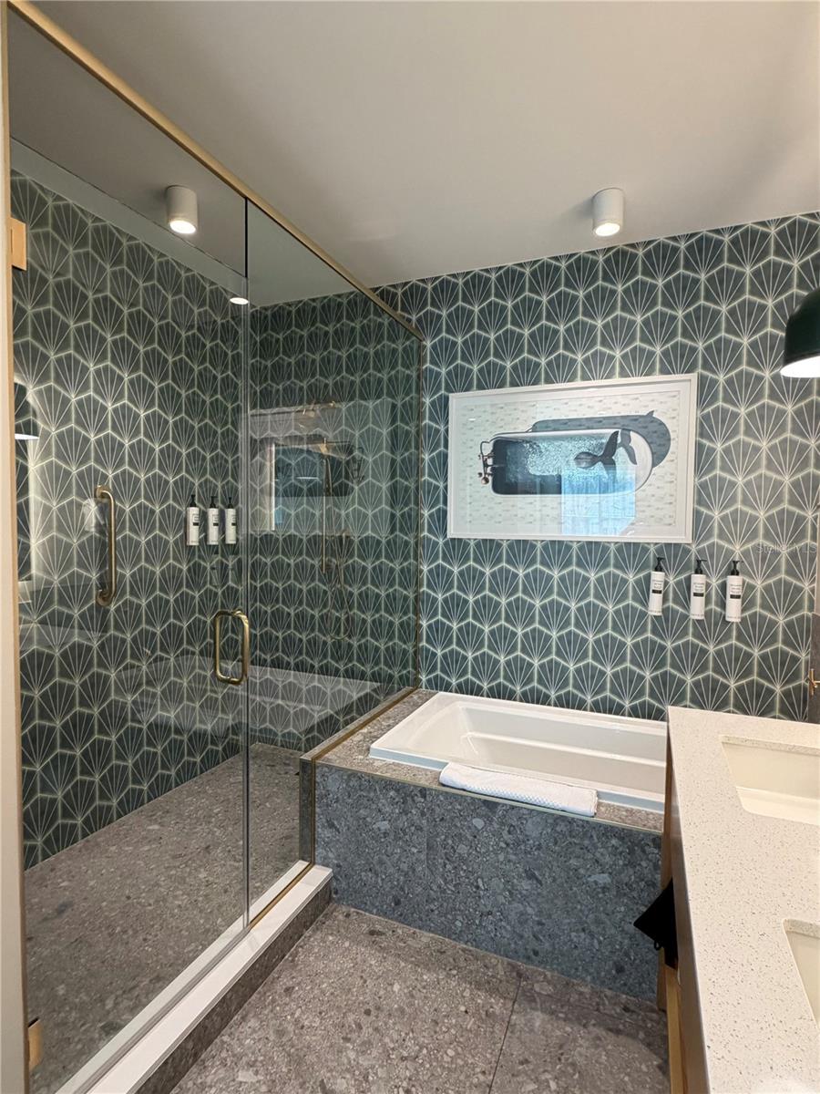 SUNSET WALK HOTEL CONDO PH 1 - Residential