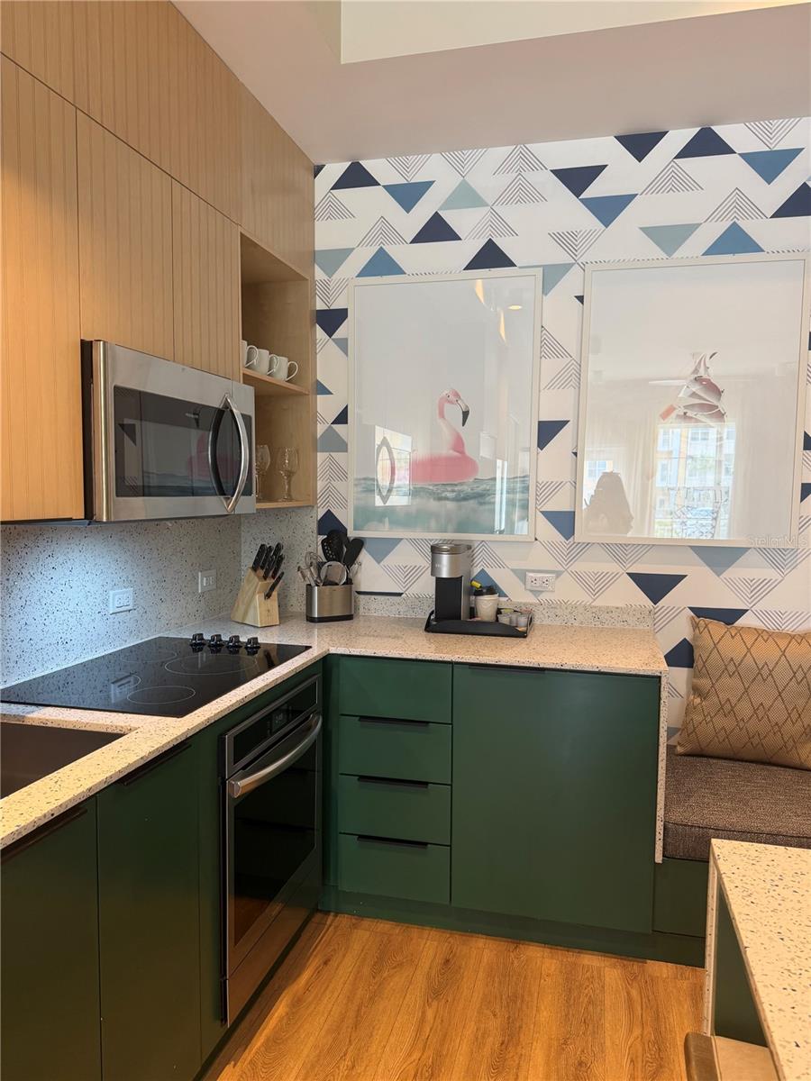 SUNSET WALK HOTEL CONDO PH 1 - Residential