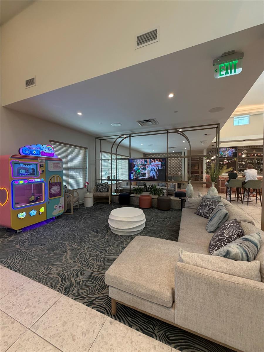 SUNSET WALK HOTEL CONDO PH 1 - Residential