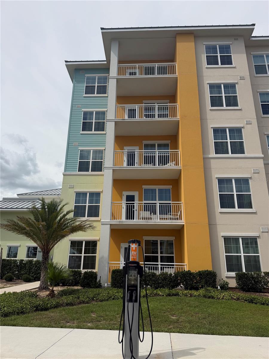 SUNSET WALK HOTEL CONDO PH 1 - Residential