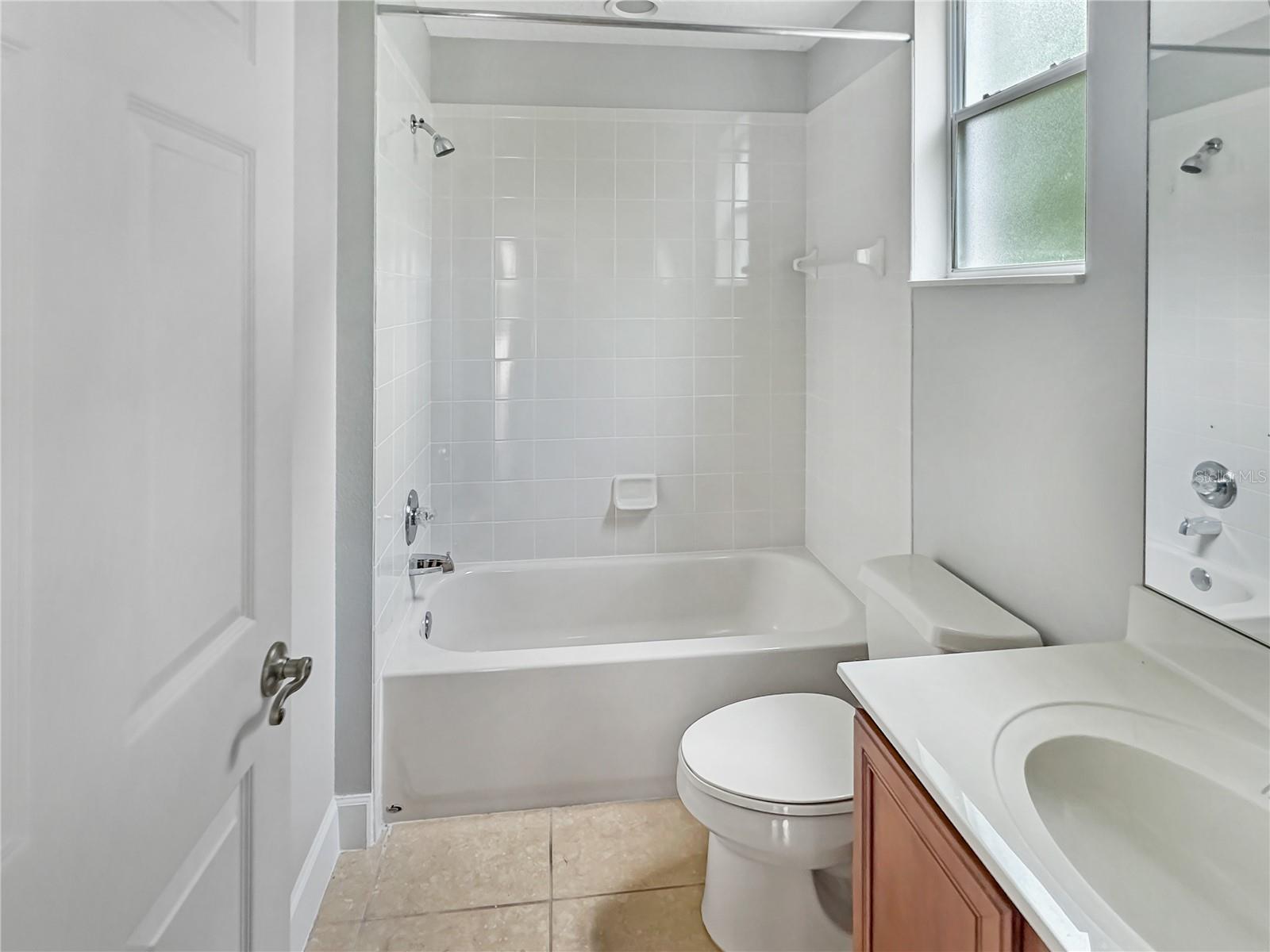 LIVE OAK RESERVE UNIT THREE - Residential Lease