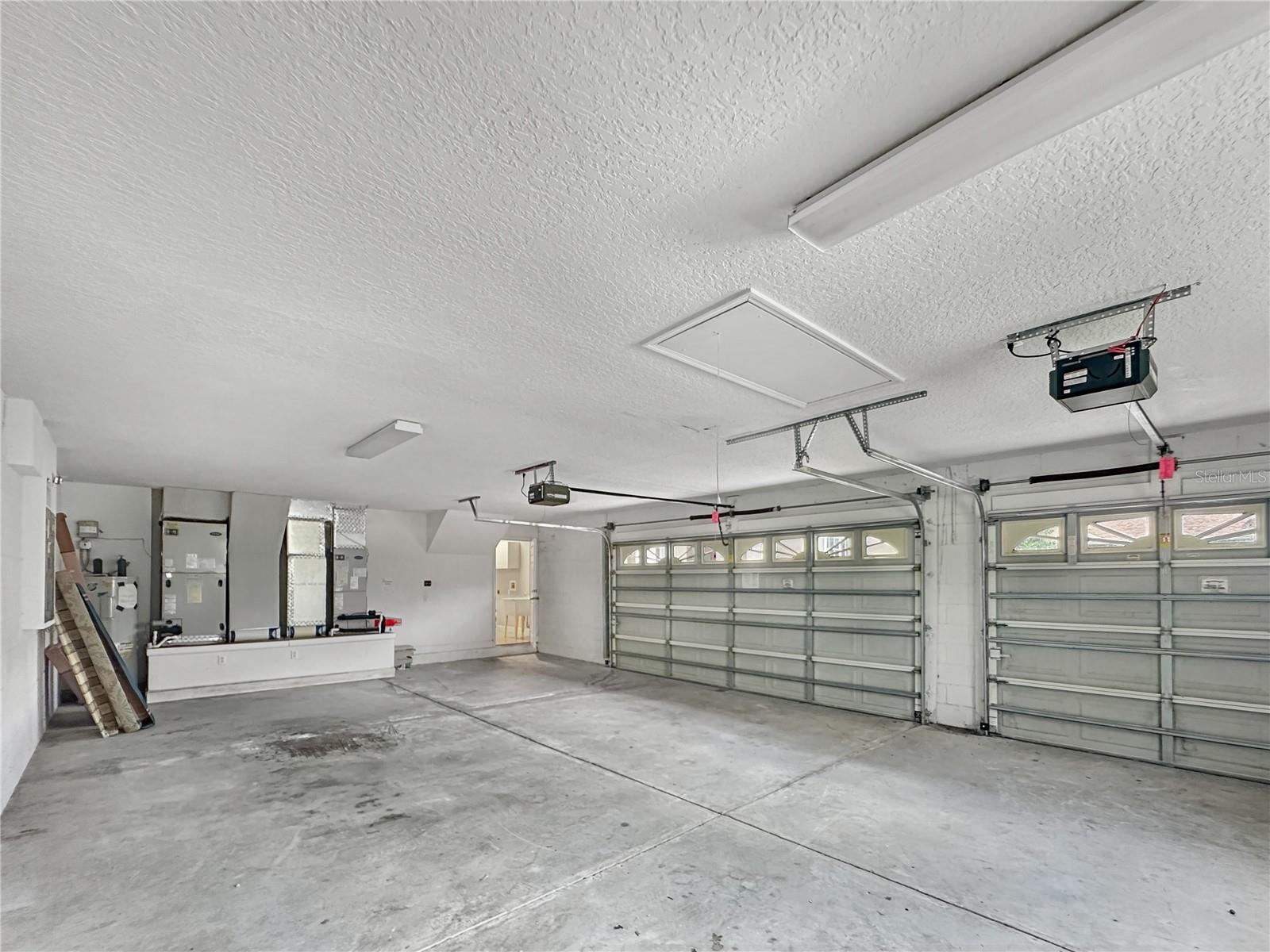 LIVE OAK RESERVE UNIT THREE - Residential Lease