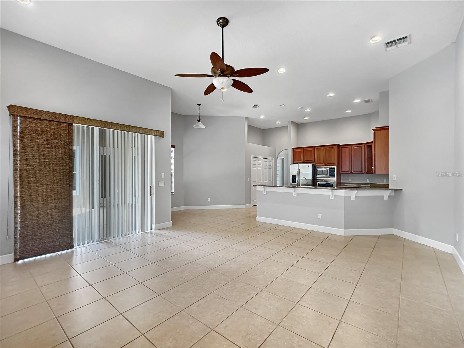 LIVE OAK RESERVE UNIT THREE - Residential Lease