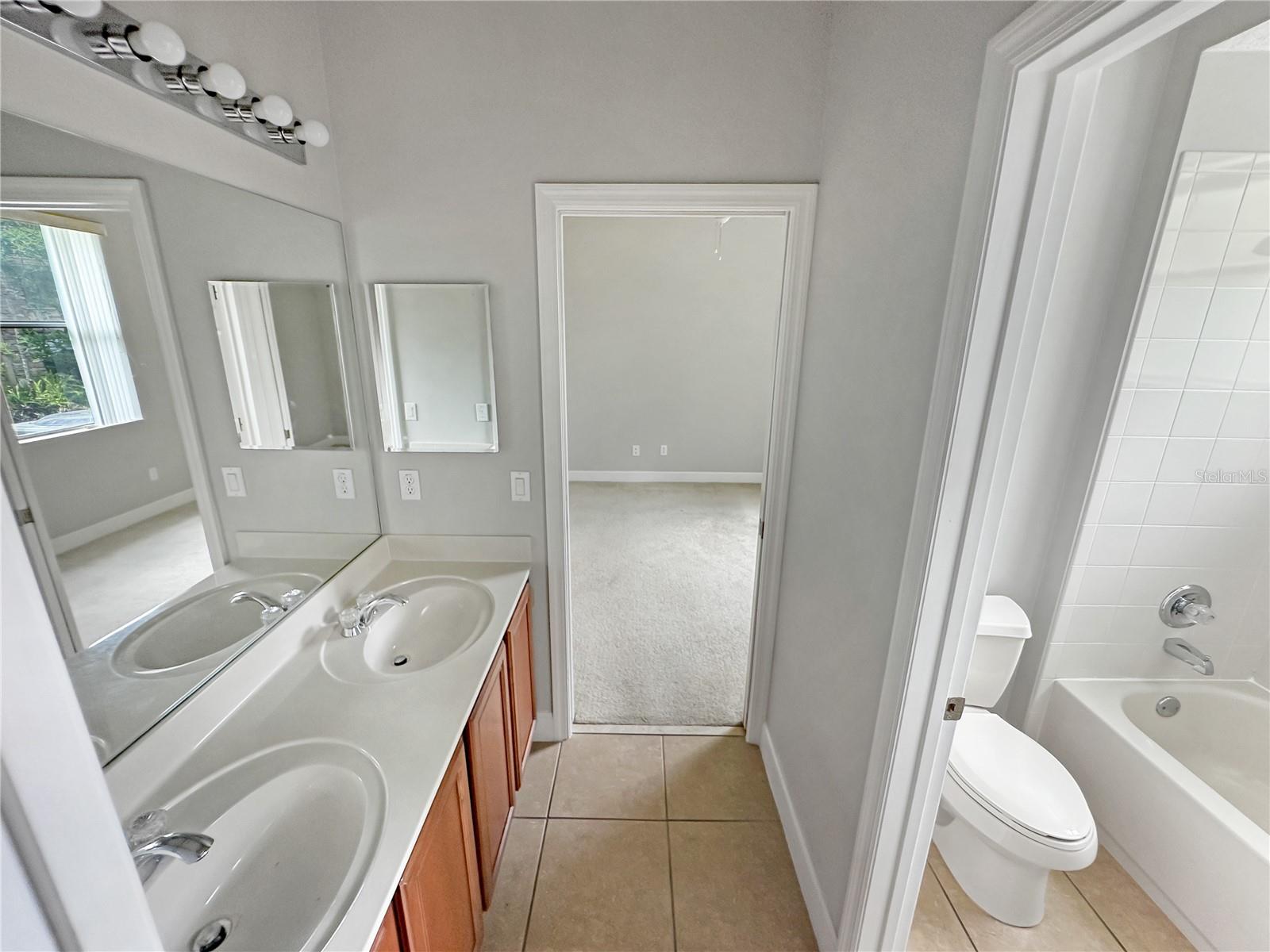 LIVE OAK RESERVE UNIT THREE - Residential Lease