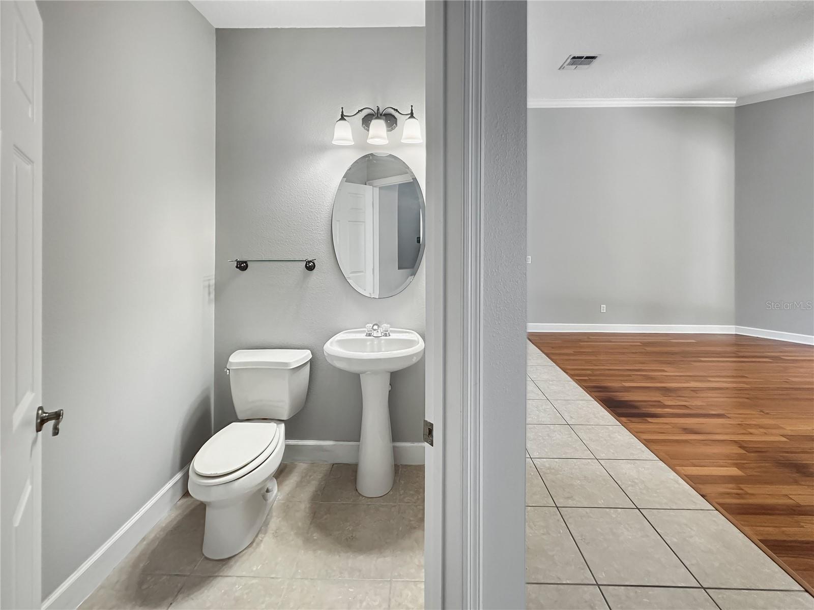 LIVE OAK RESERVE UNIT THREE - Residential Lease