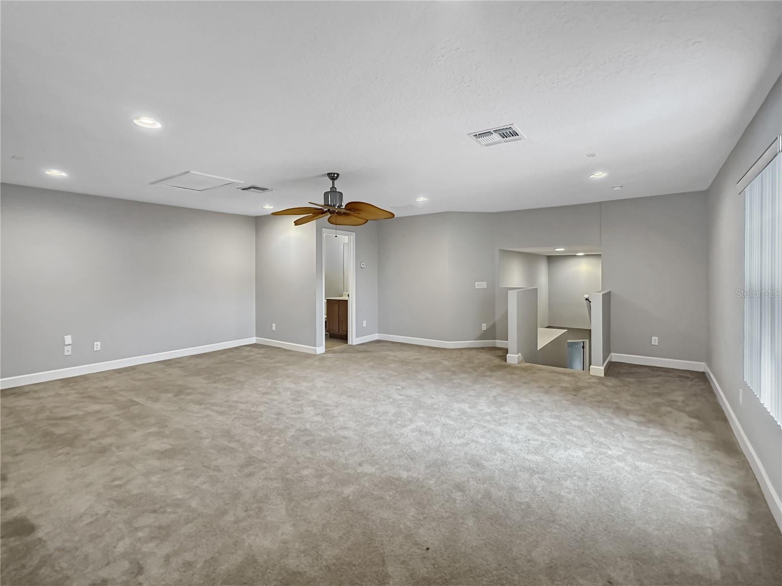 LIVE OAK RESERVE UNIT THREE - Residential Lease