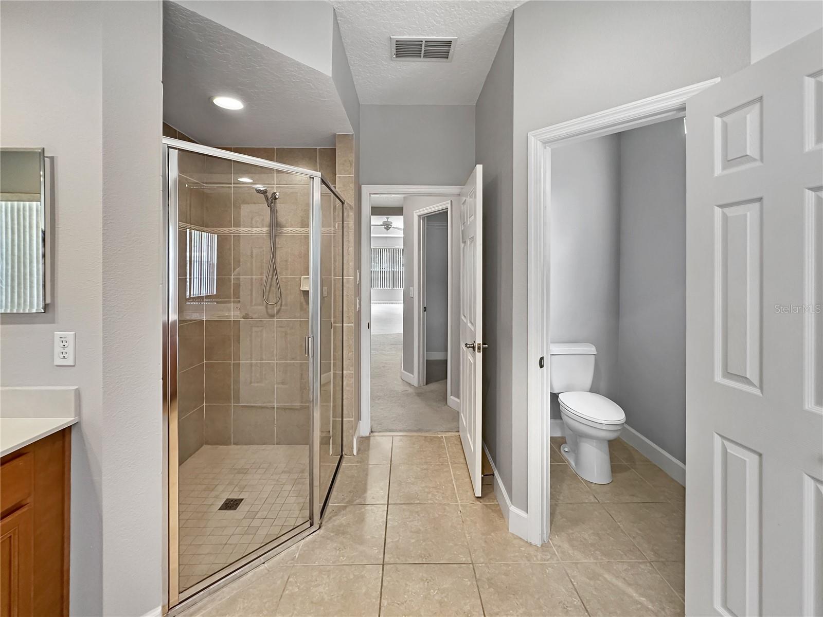 LIVE OAK RESERVE UNIT THREE - Residential Lease