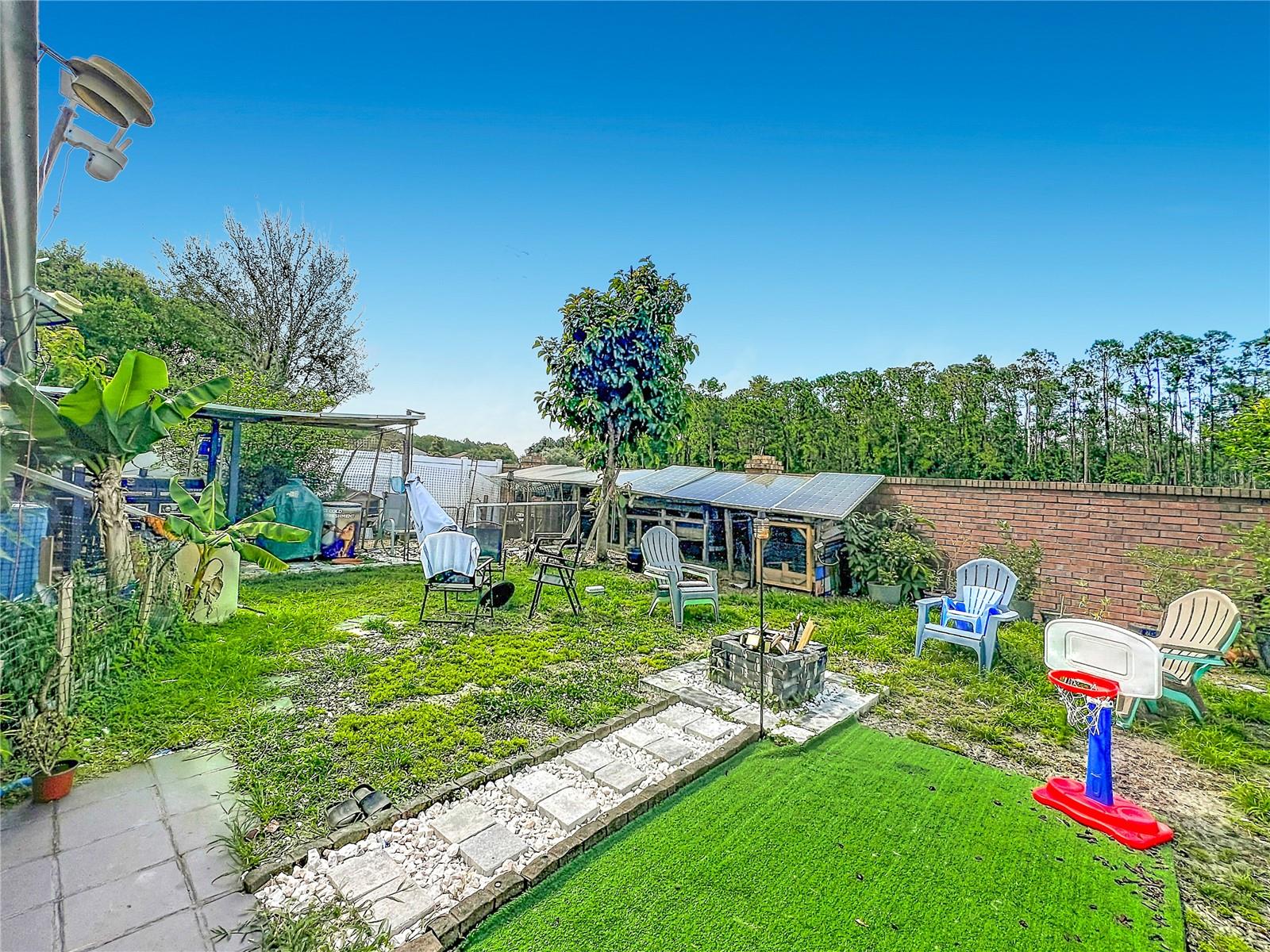 CHAPMAN LAKES - Residential