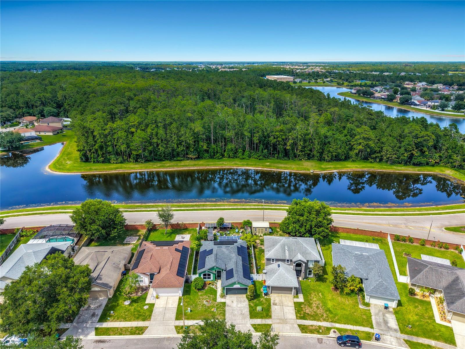 CHAPMAN LAKES - Residential