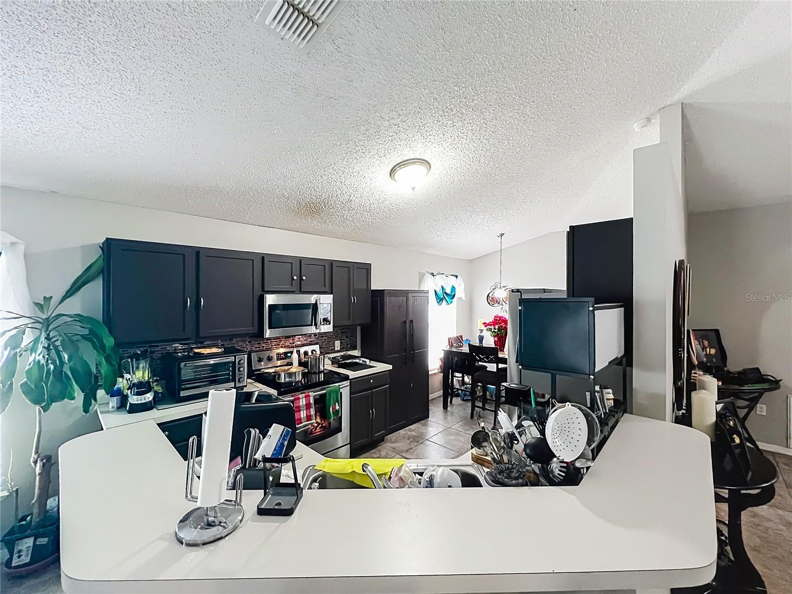 CHAPMAN LAKES - Residential