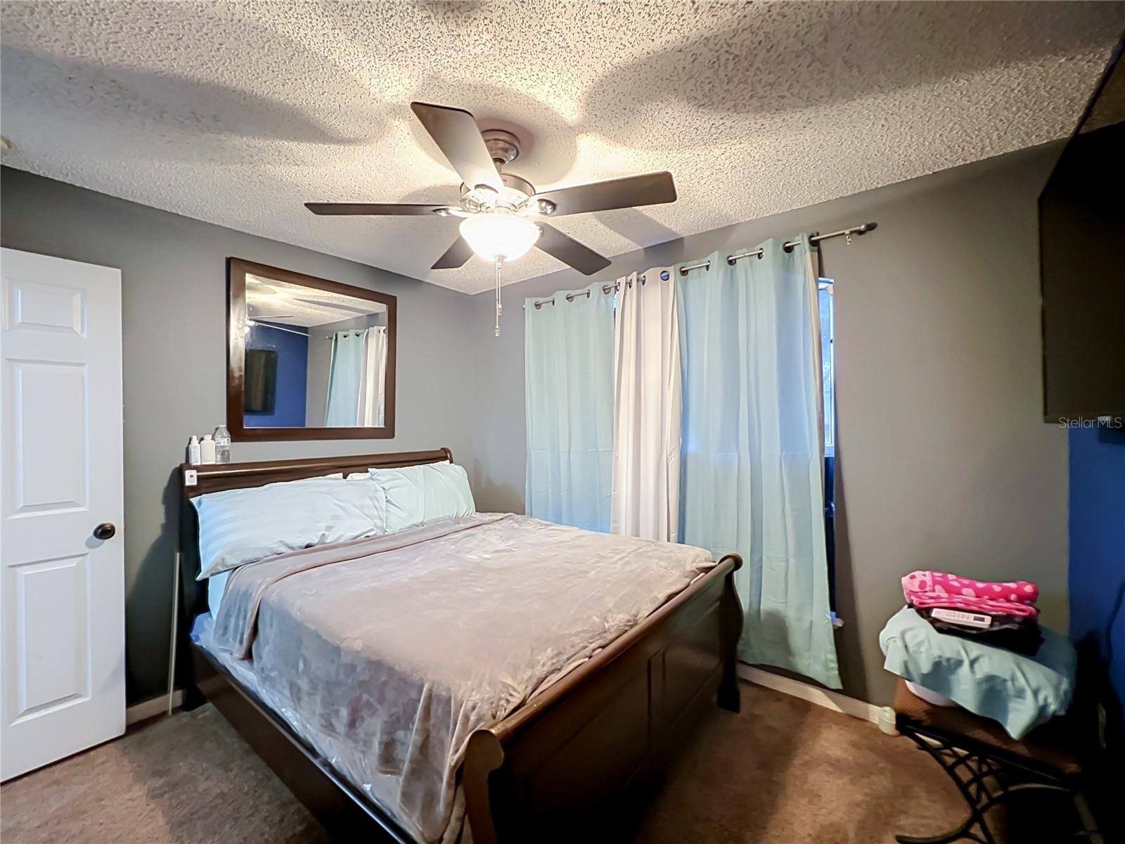 CHAPMAN LAKES - Residential