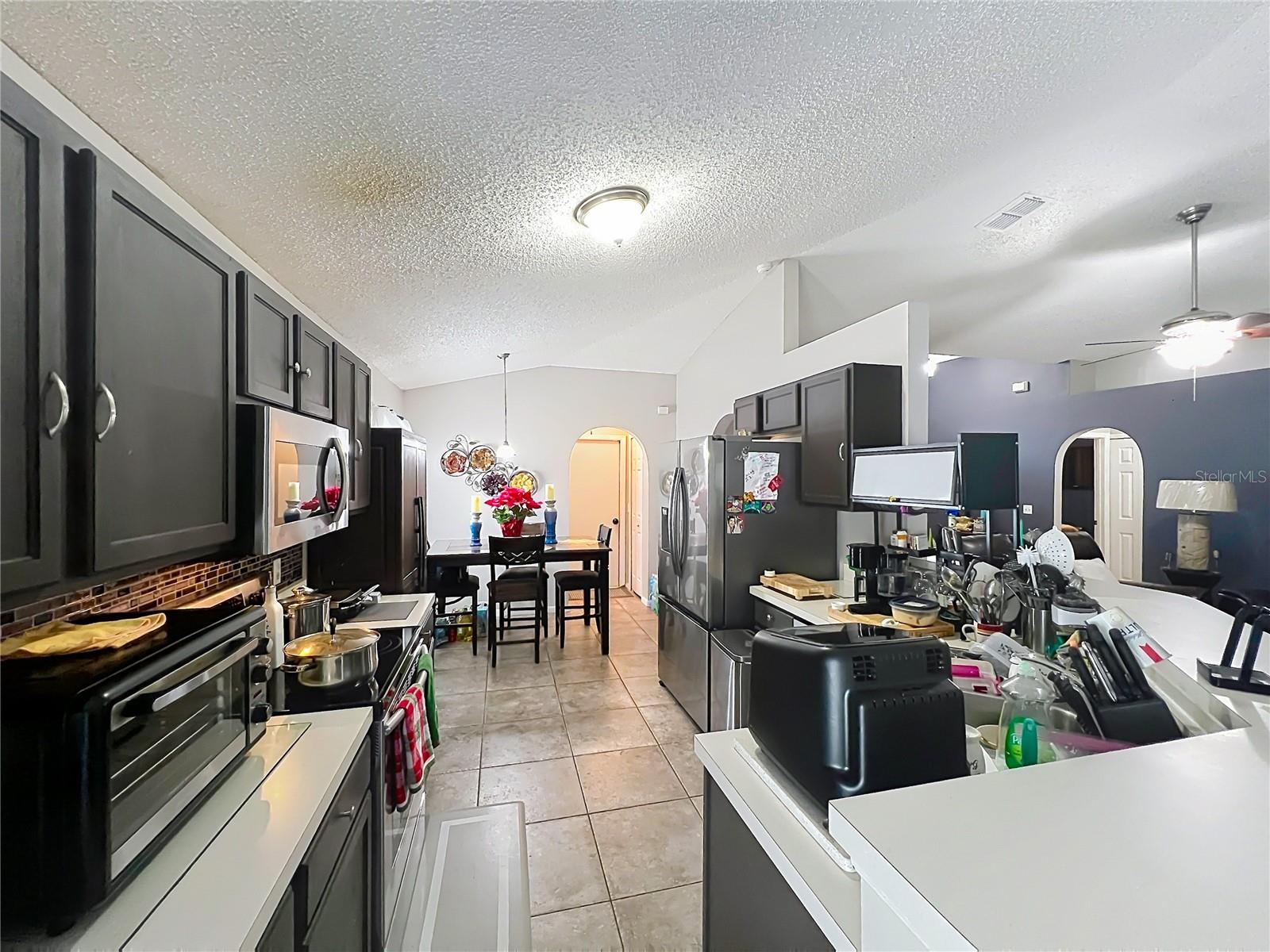 CHAPMAN LAKES - Residential