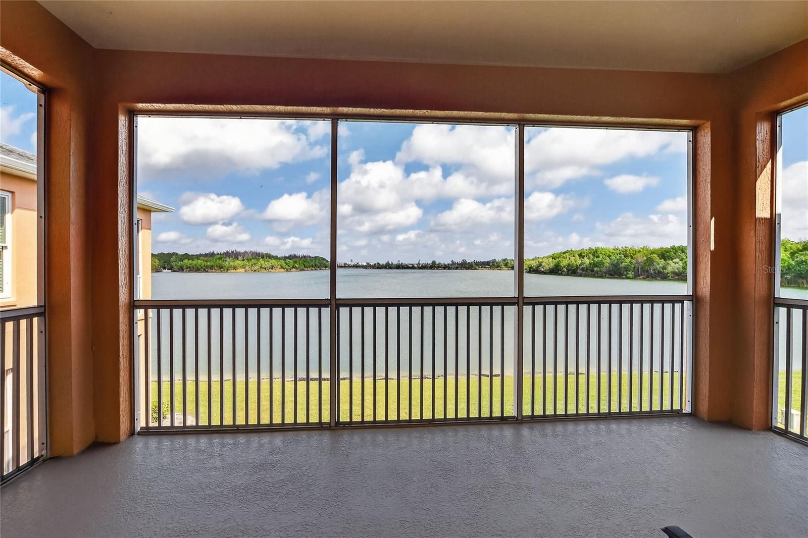 CARRIAGE HMS/CARILLON LAKES PH 5 - Residential