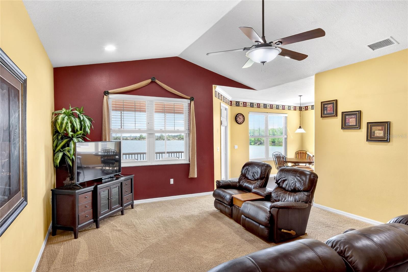 CARRIAGE HMS/CARILLON LAKES PH 5 - Residential