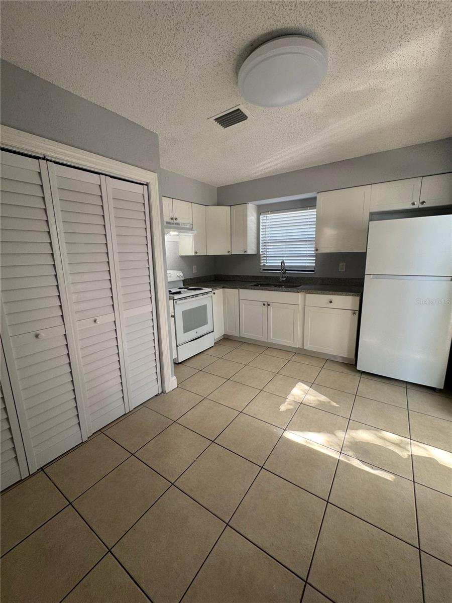 UNPLATTED - Residential Lease