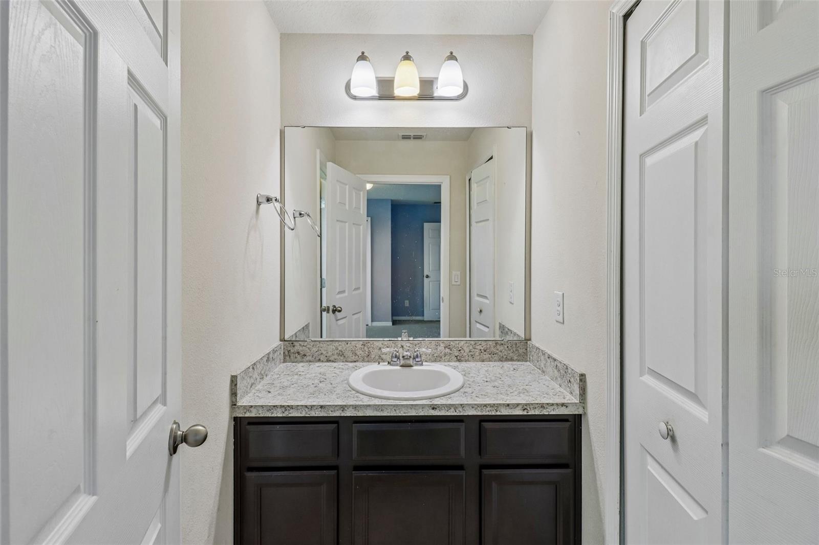 NOVA GROVE - Residential