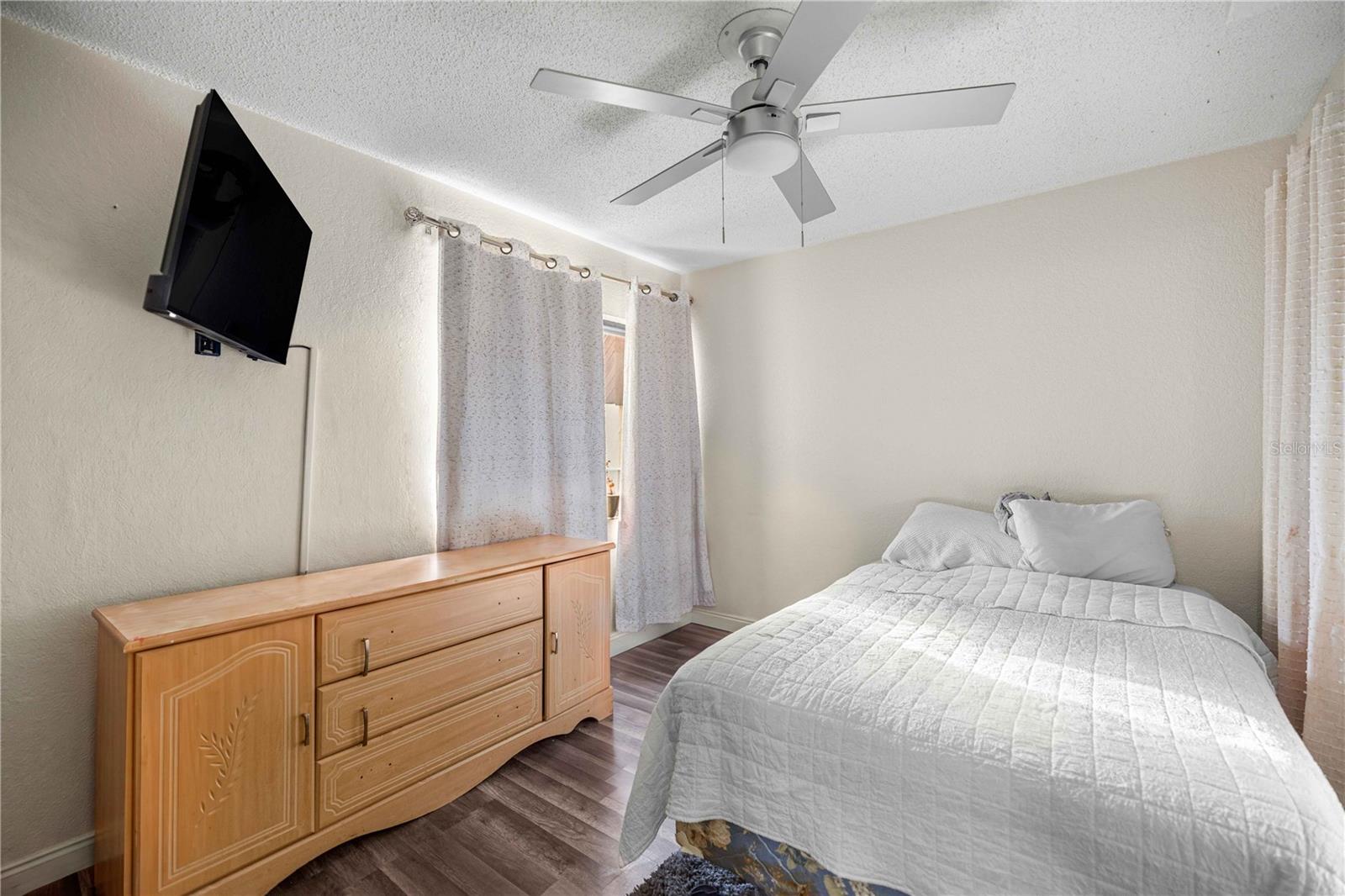 CLERMONT LAKE DOT VILLAS CONDO - Residential