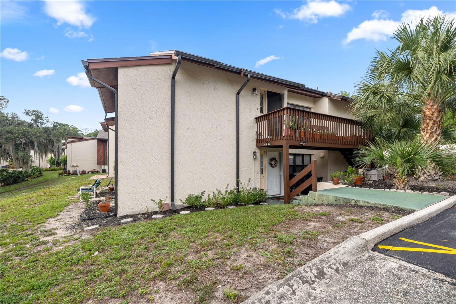 CLERMONT LAKE DOT VILLAS CONDO - Residential