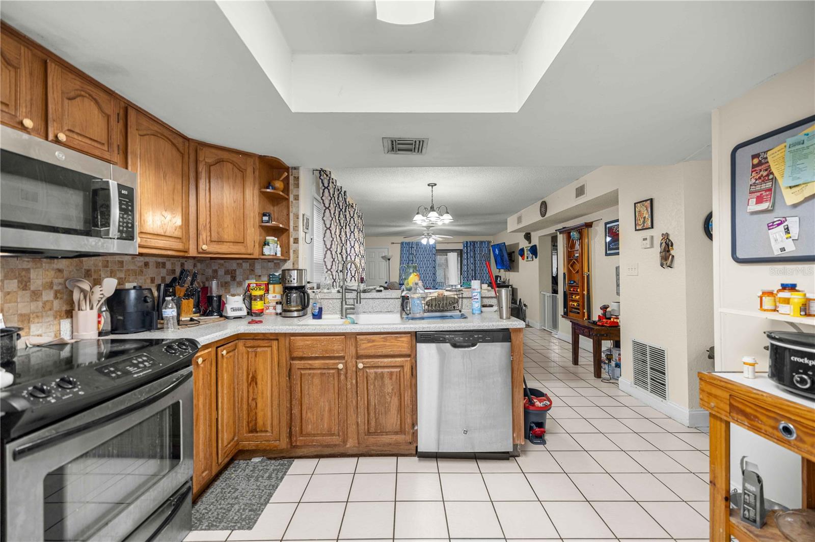 CLERMONT LAKE DOT VILLAS CONDO - Residential