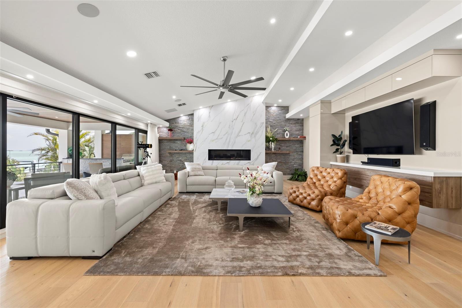 TIERRA VERDE UNIT 1 1ST REP - Residential