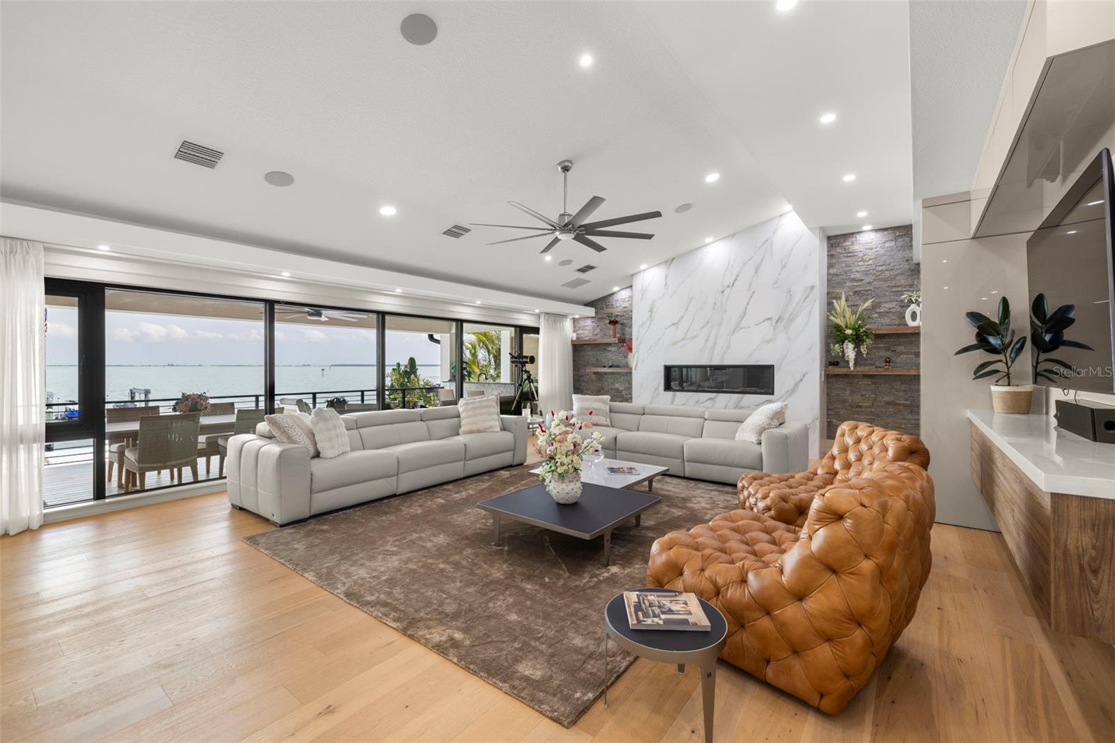 TIERRA VERDE UNIT 1 1ST REP - Residential