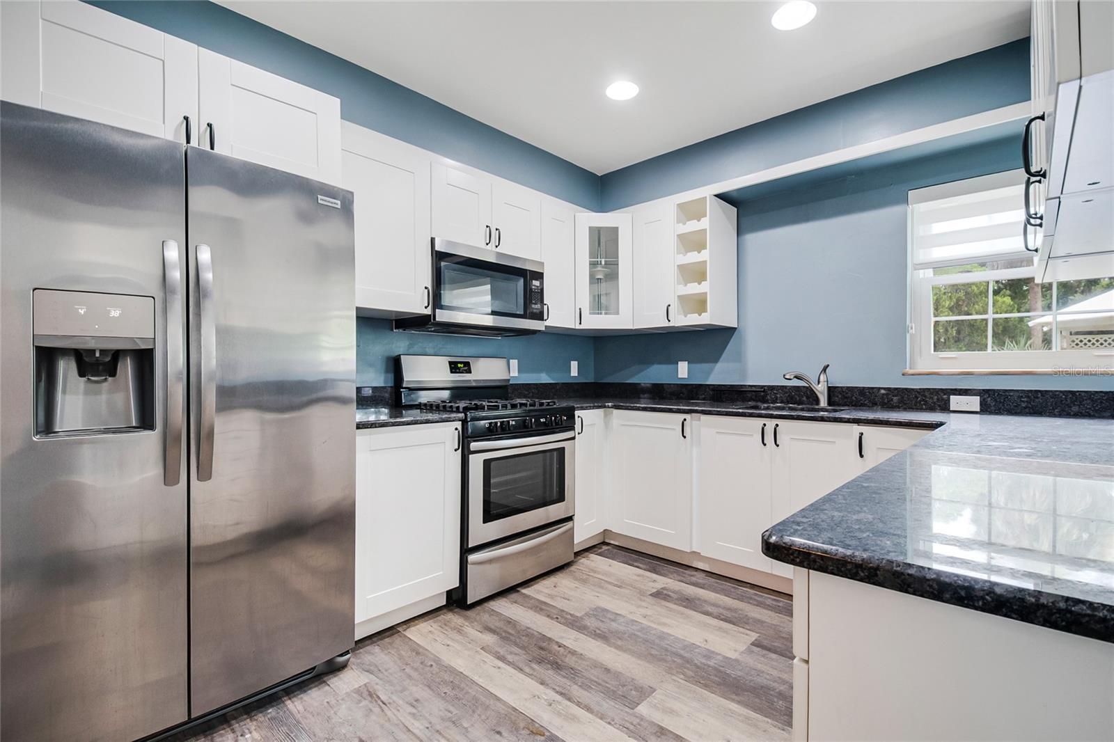SYLVAN SHORES - Residential