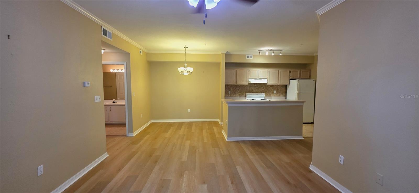 PINNACLE CARROLLWOOD - Residential Lease