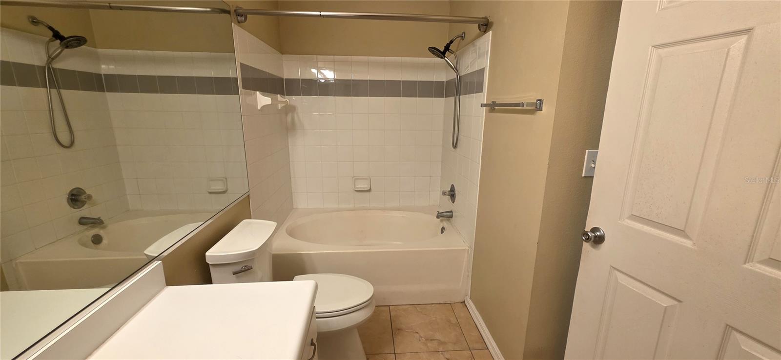 PINNACLE CARROLLWOOD - Residential Lease
