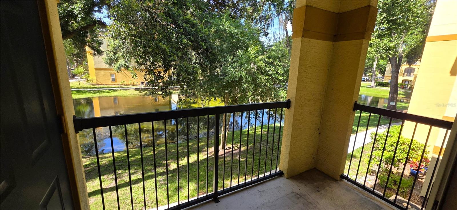 PINNACLE CARROLLWOOD - Residential Lease