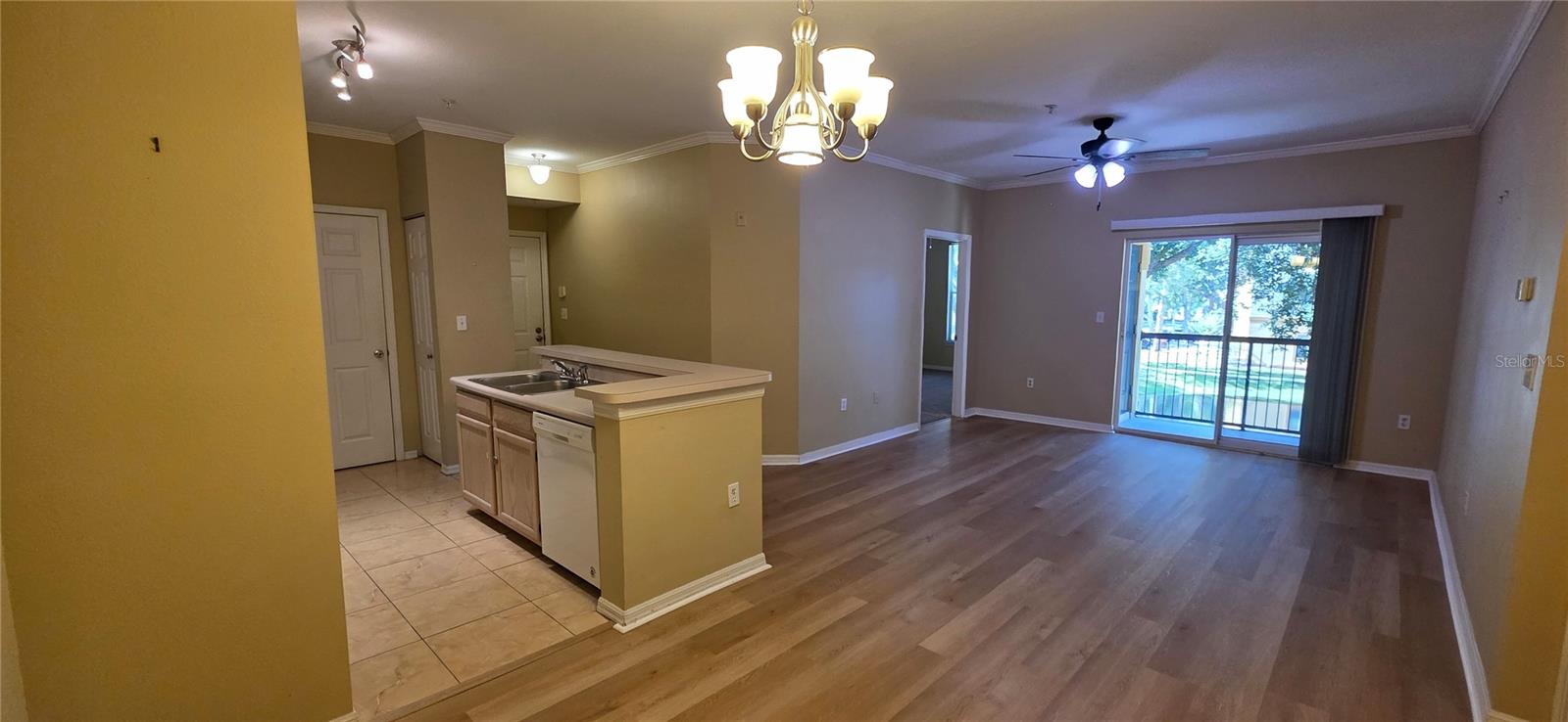 PINNACLE CARROLLWOOD - Residential Lease