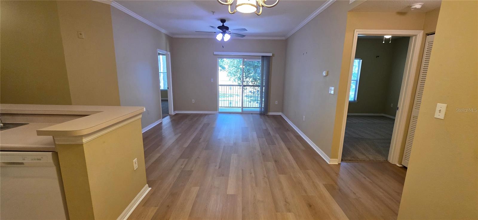 PINNACLE CARROLLWOOD - Residential Lease