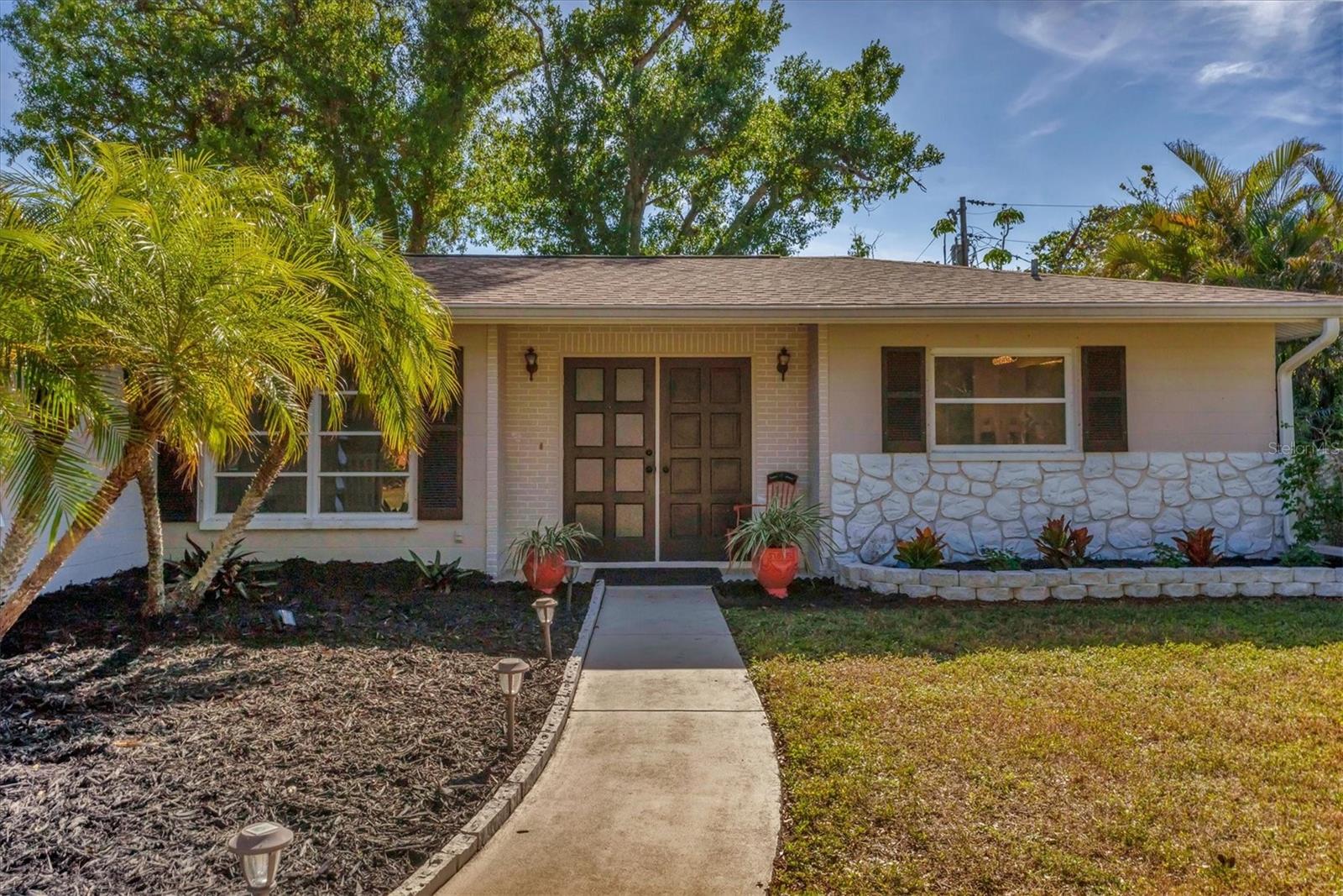 VENICE GARDENS - Residential