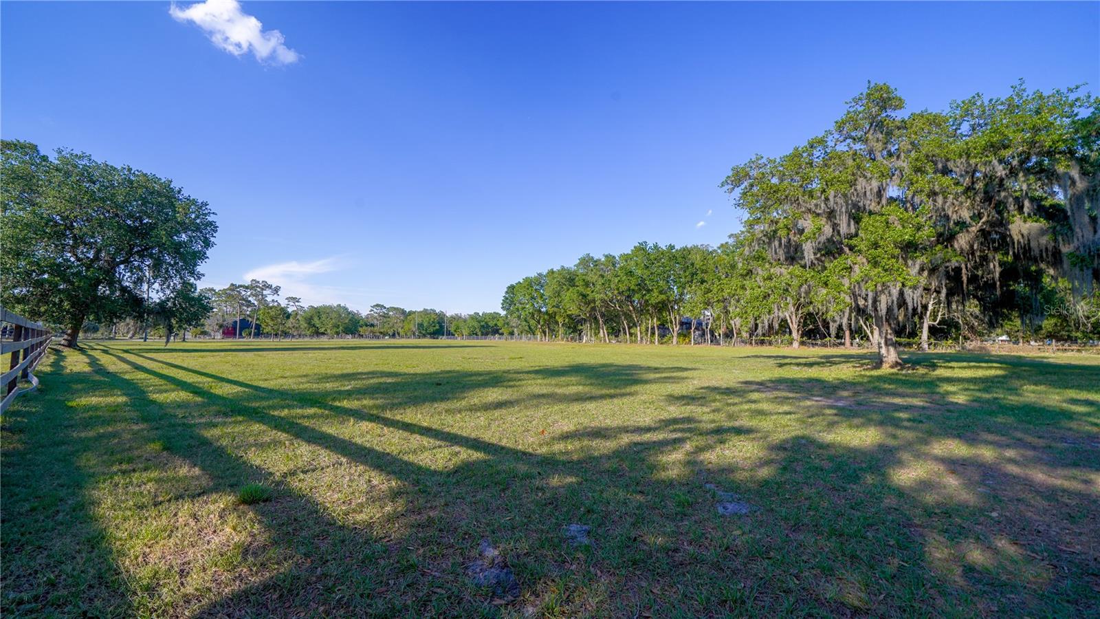 Fantastic lot located in Saint Cloud, very close to Narcoosee Road and Lake Nona. If you have clients looking to build a spacious house, with the feeling of living in the countryside, surrounded by nature, this is the ideal place. 2.38 acres, this lot, which combines the tranquility of the countryside but close to all the commercial, educational, financial and medical services that the area offers. With the possibility of outdoor activities and build a pool to enjoy the Florida sun. Call me for more information. Owner Motivated!!!