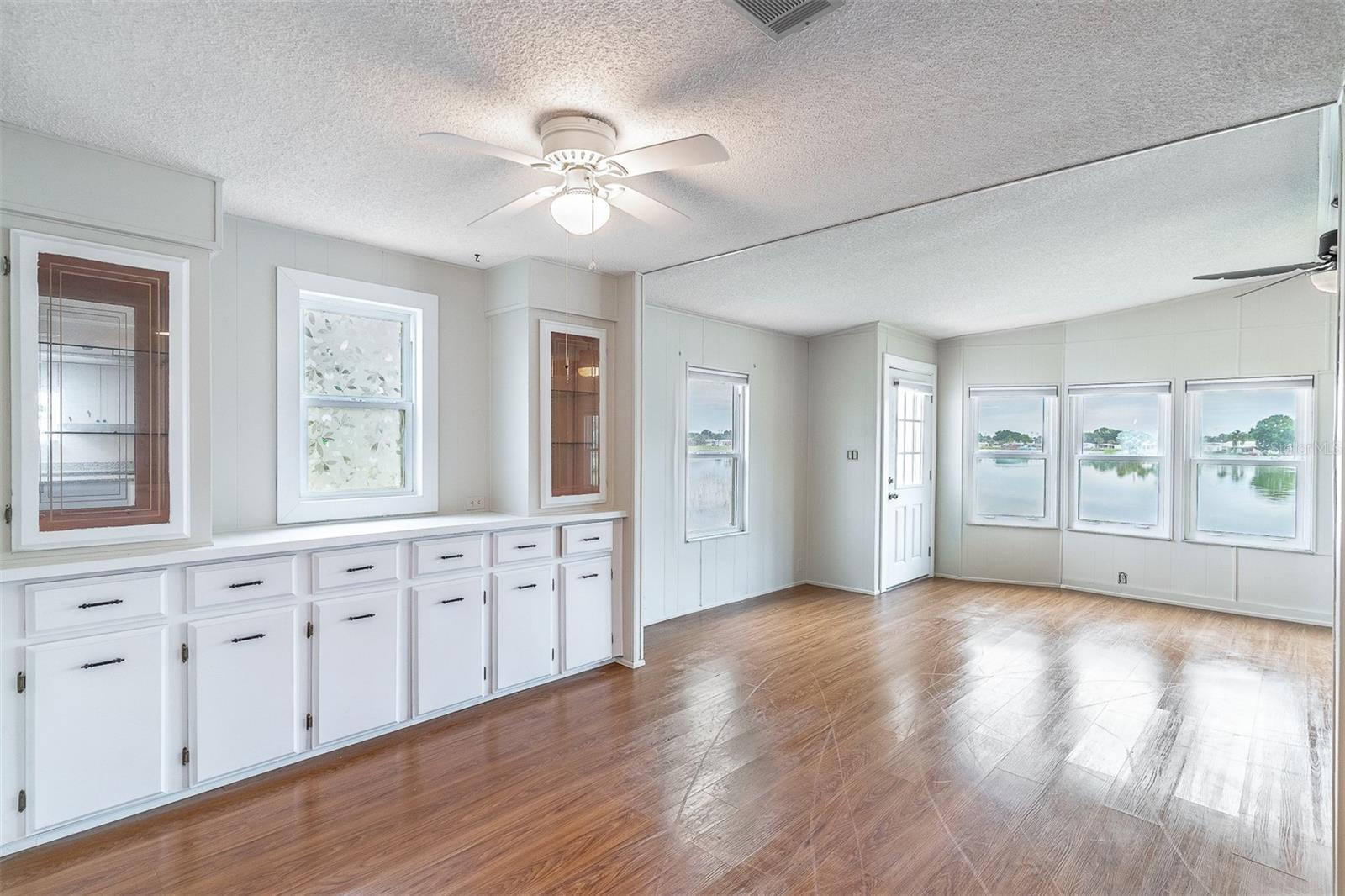 FOREST LAKES - Residential