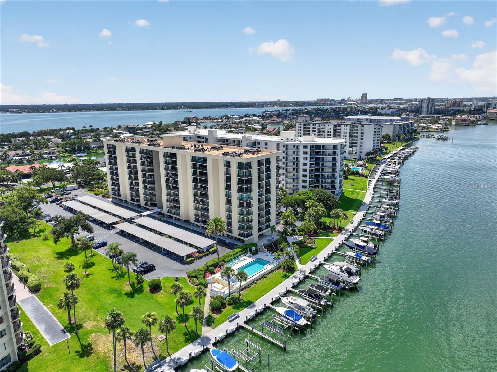 ISLAND WALK CONDO - Residential