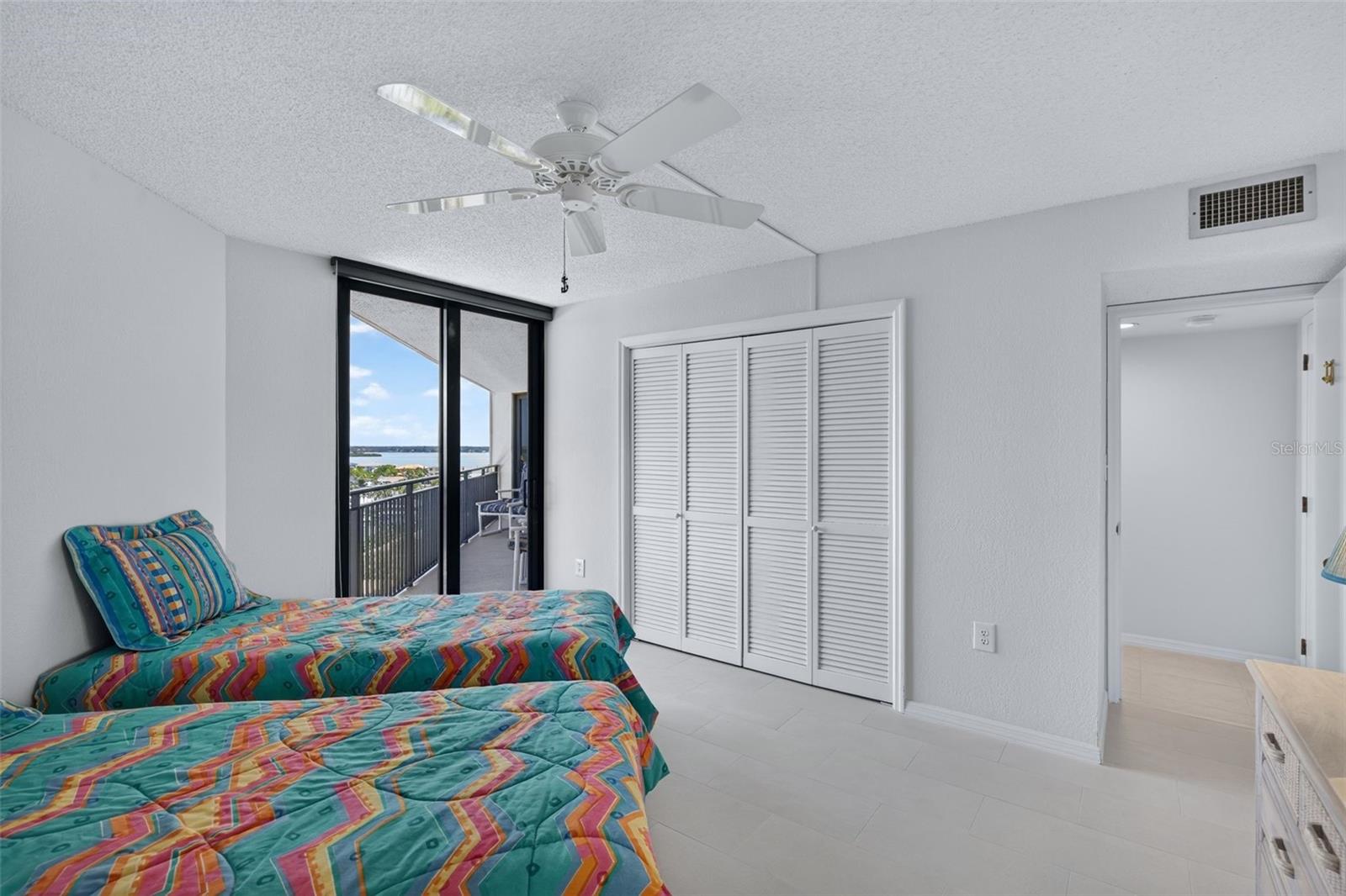 ISLAND WALK CONDO - Residential