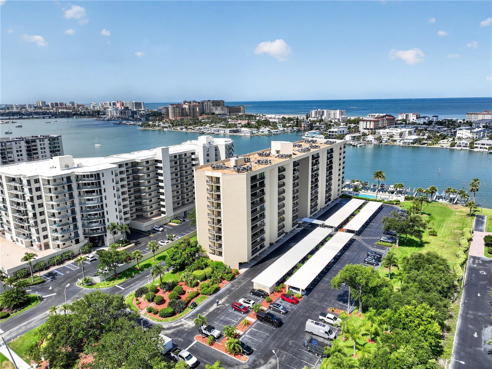 ISLAND WALK CONDO - Residential