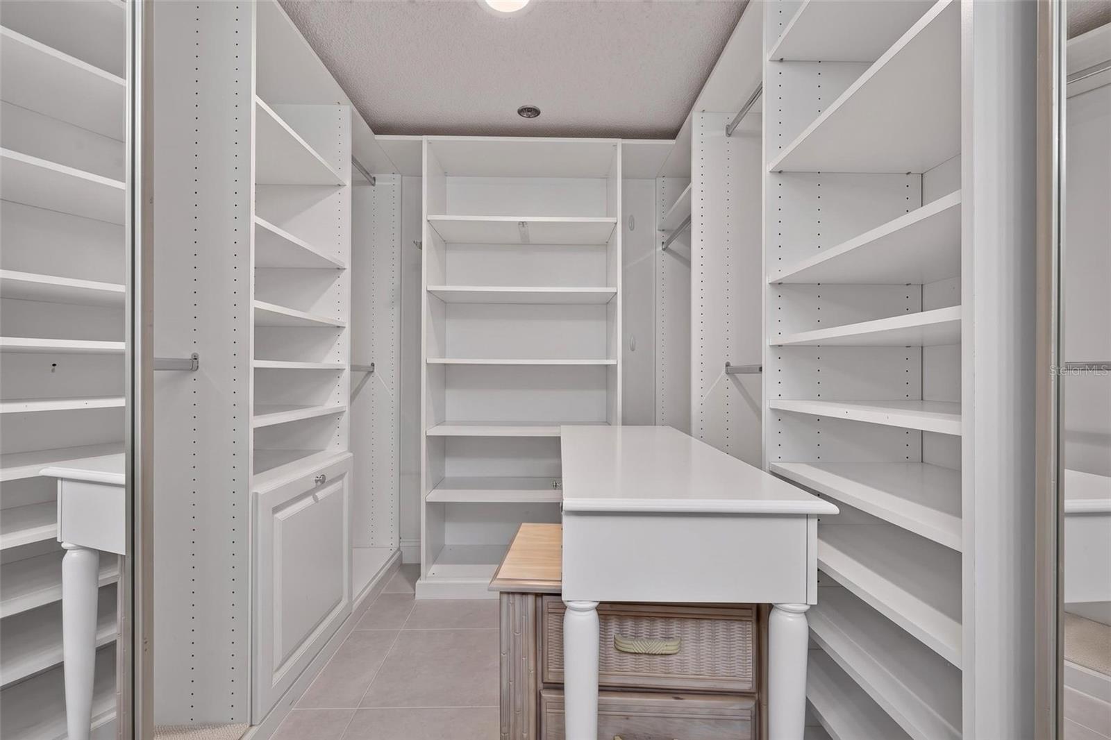 ISLAND WALK CONDO - Residential